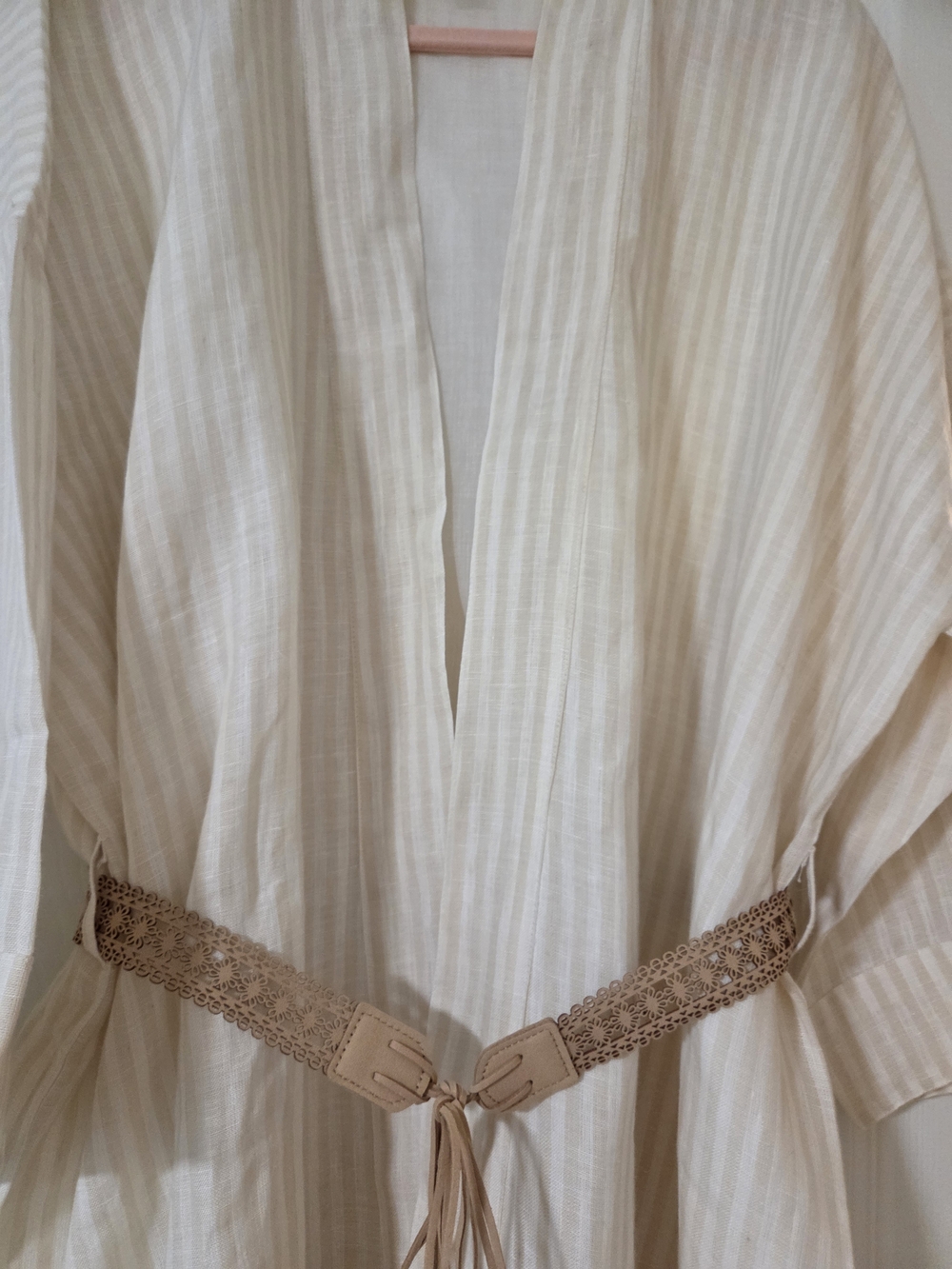 Laude the Label Women's Organic Linen Belted  Kimono Top. OS - Picture 7 of 10
